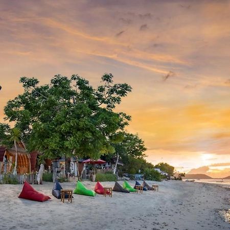 Santen Beach Bungalows Ped エクステリア 写真