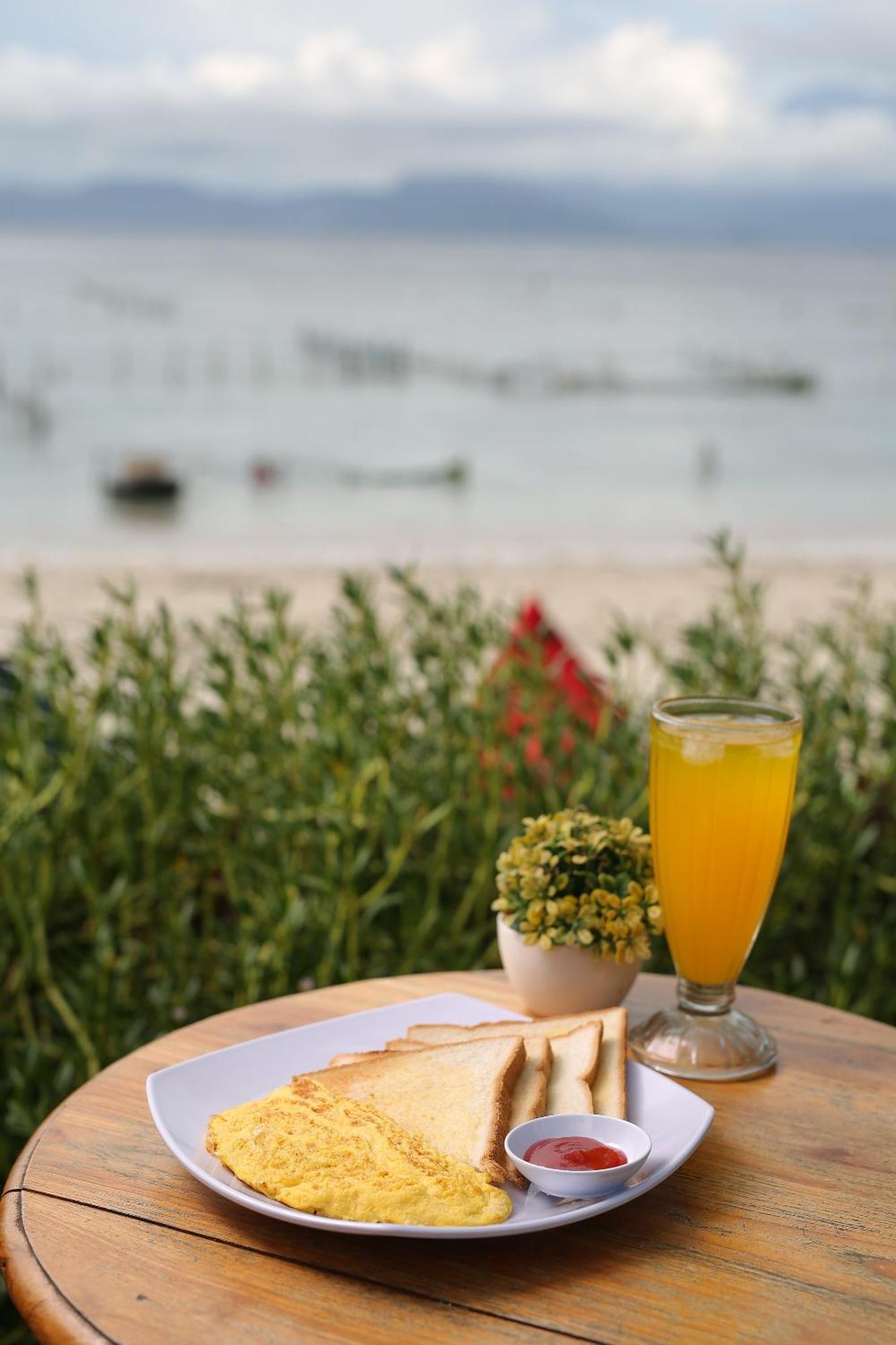 Santen Beach Bungalows Ped エクステリア 写真